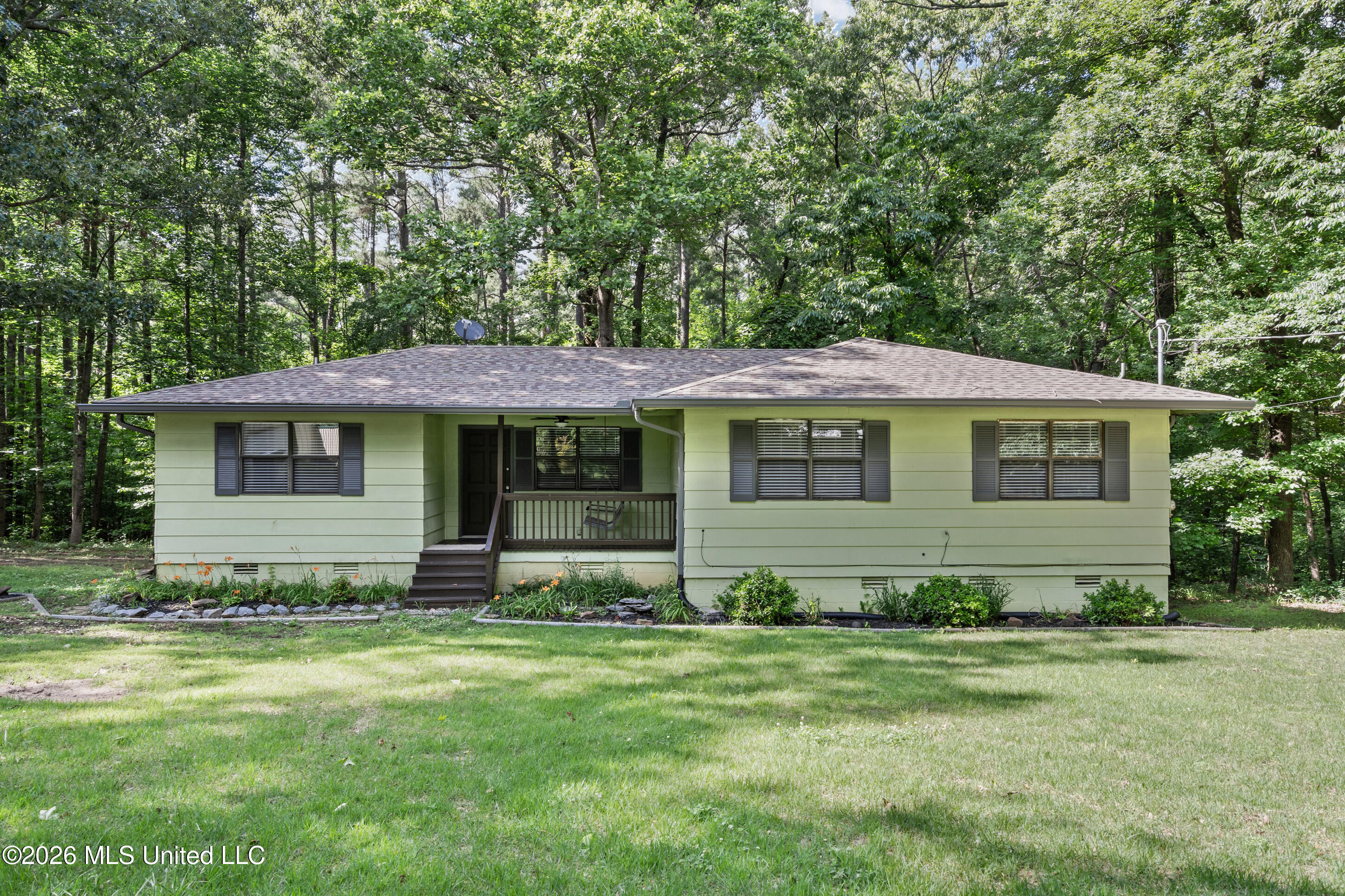 49 Autumn Drive Coldwater, MS 38618 - Photo 2 of 28 autumn 2