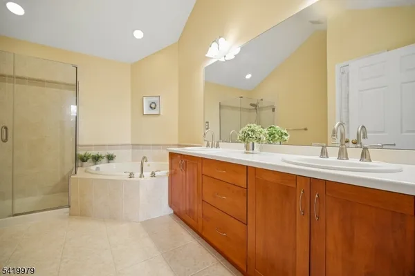 $828,000 | 614 Turlington Court, Livingston, NJ 07039