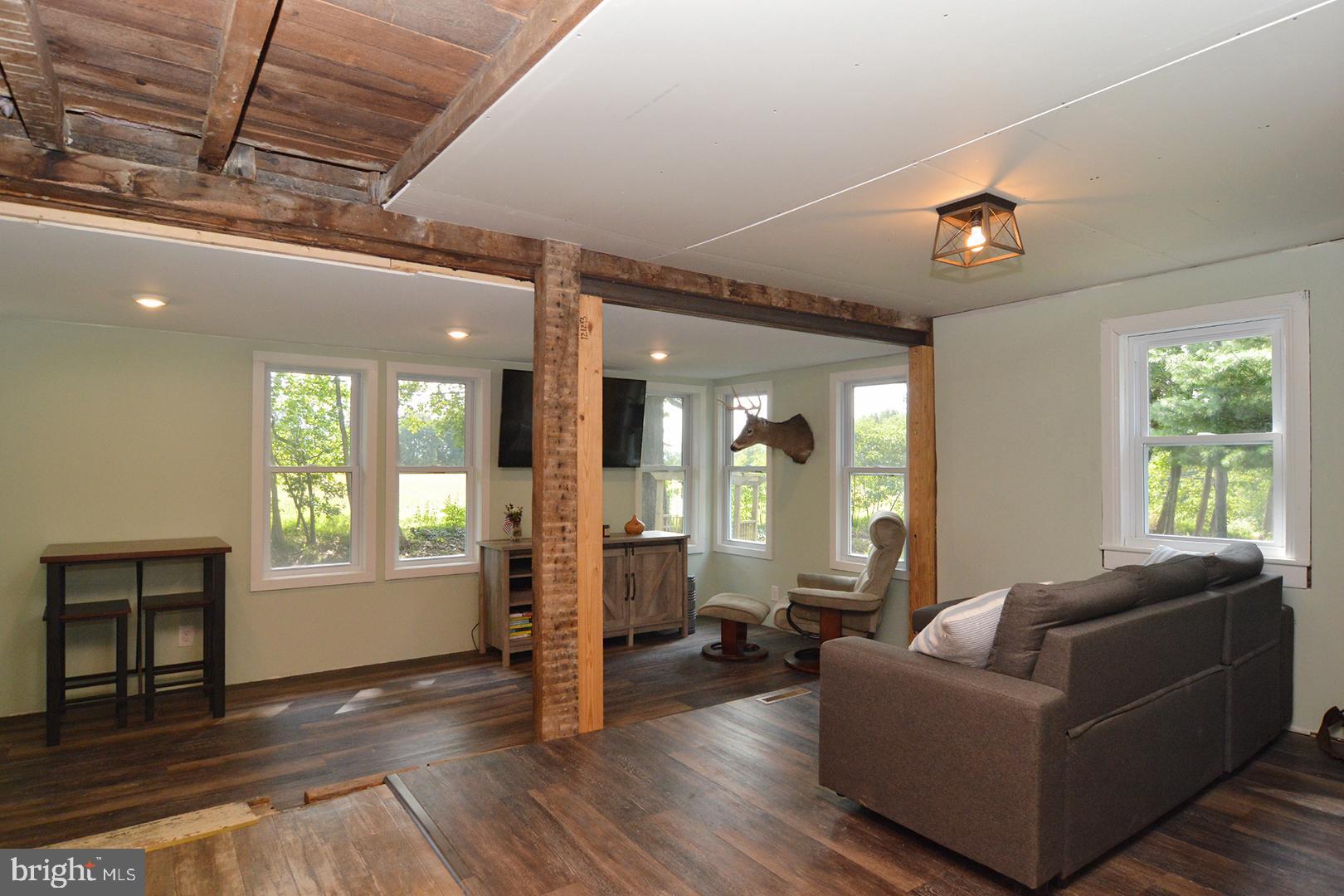 74 Round Barn Road Newmanstown, PA 17073 - Photo 4 of 25 Gallery Image 4