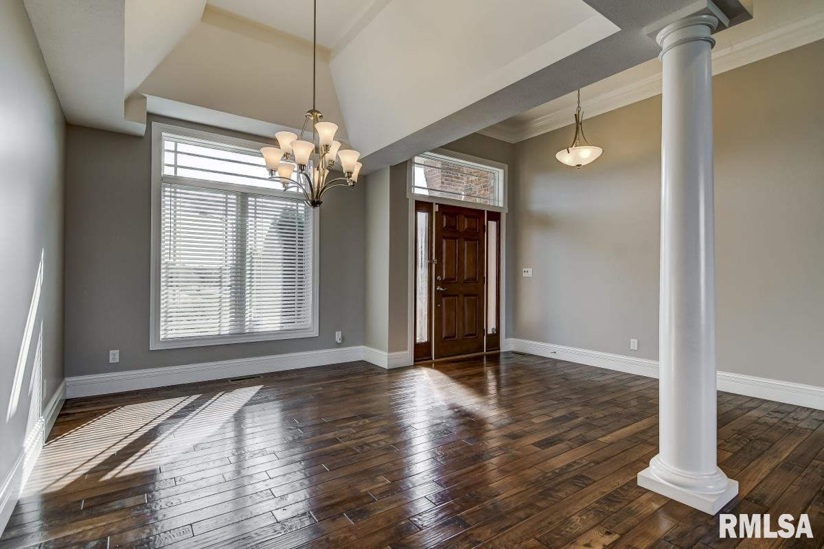 4601 Lynhurst Road Springfield, IL 62711 - Photo 5 of 42