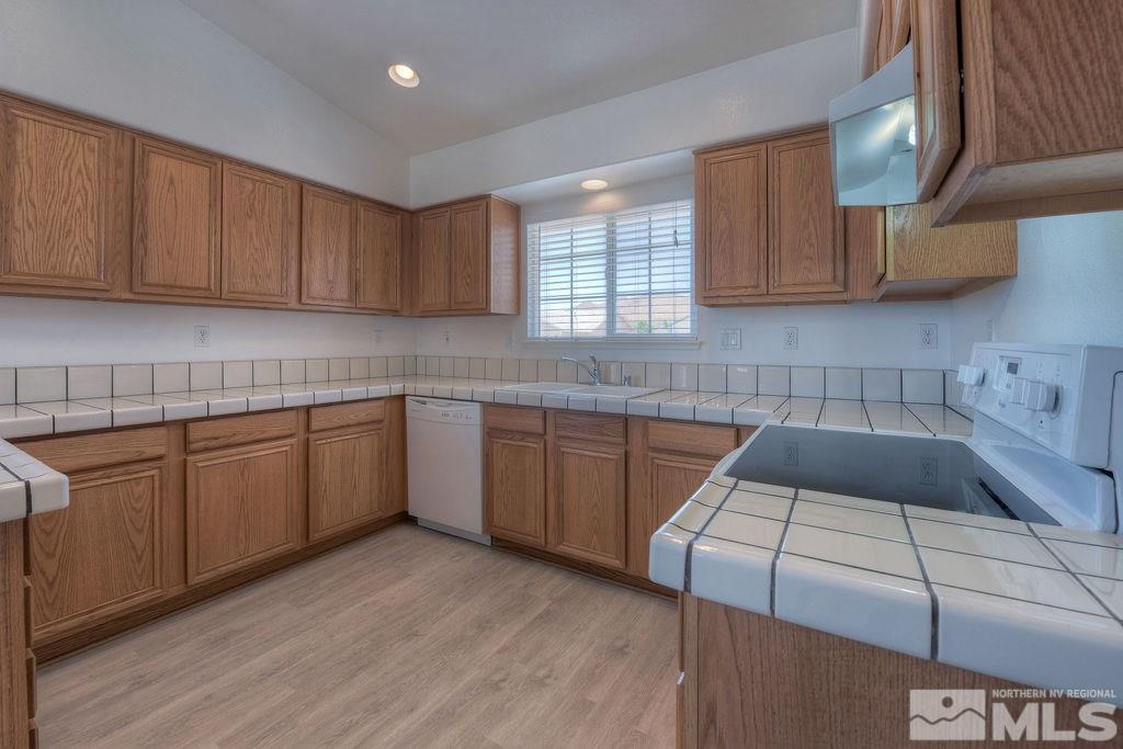 2196 Ruddy Way Sparks, NV 89441 - Photo 8 of 19 Photo 8