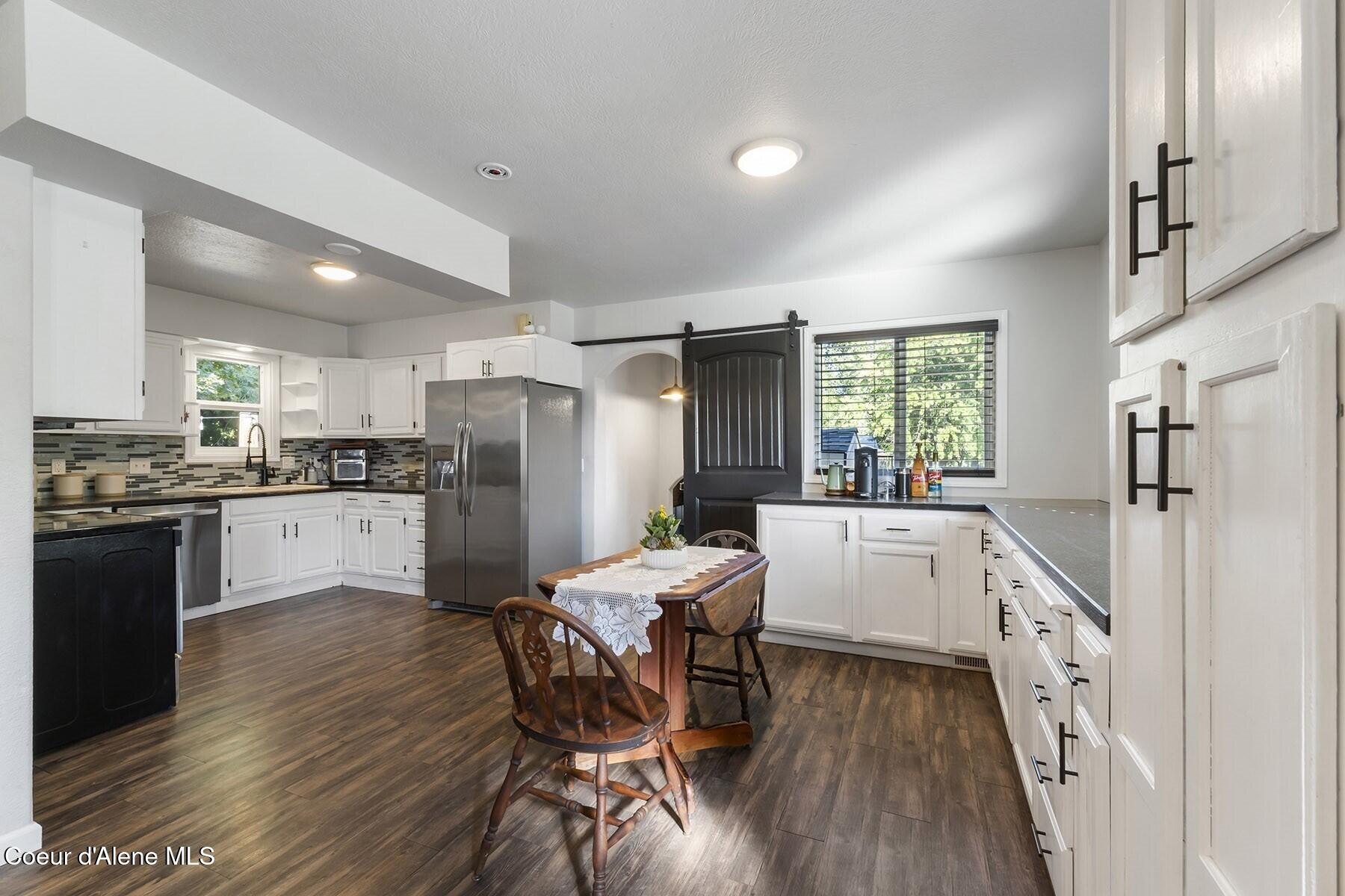 15544 North Gray Rathdrum, ID 83858 - Photo 8 of 40 KitchenDining