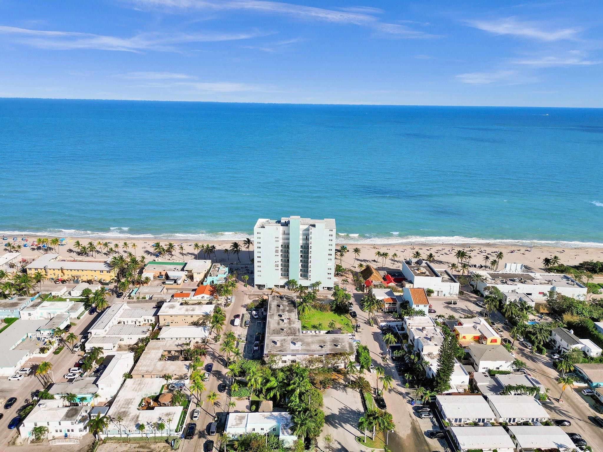 400 North Surf Road, Unit 705 Hollywood, FL 33019 - Photo 5 of 32 Photo 5