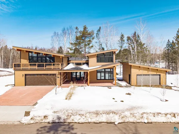 $1,250,000 | 311 Hartley Hills Lane, Duluth, MN 55803