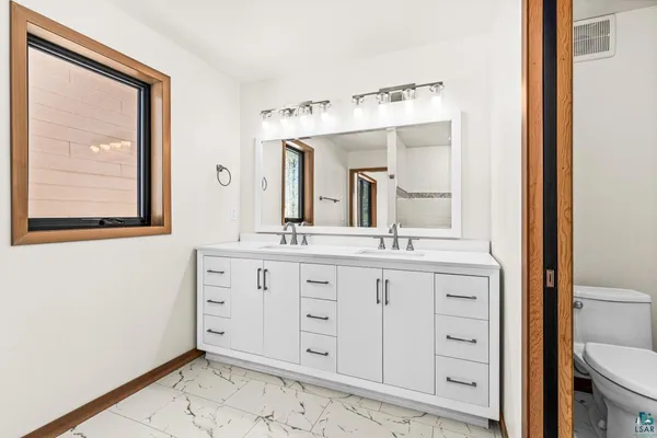 $1,250,000 | 311 Hartley Hills Lane, Duluth, MN 55803