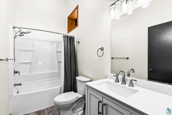 $1,250,000 | 311 Hartley Hills Lane, Duluth, MN 55803