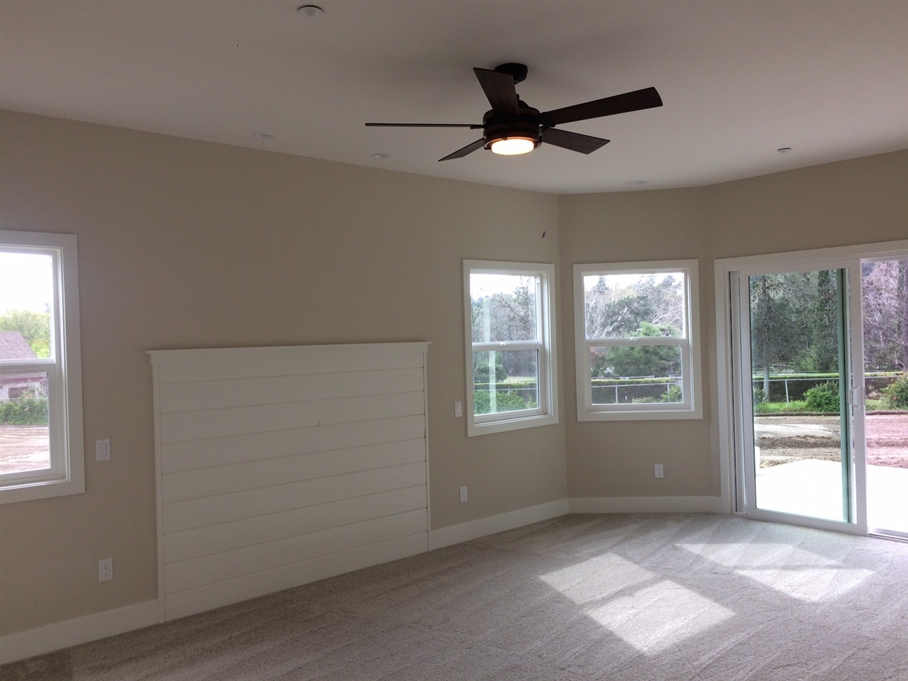 2507 Los Alisos South Fallbrook, CA 92028 - Photo 12 of 21 Exquisite built in Headboard...