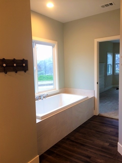 2507 Los Alisos South Fallbrook, CA 92028 - Photo 15 of 21 luxury tub two can share......