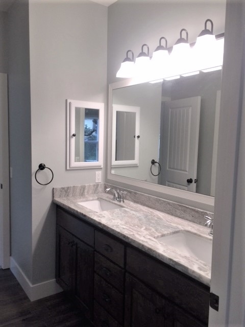 2507 Los Alisos South Fallbrook, CA 92028 - Photo 20 of 21 Secondary Bath