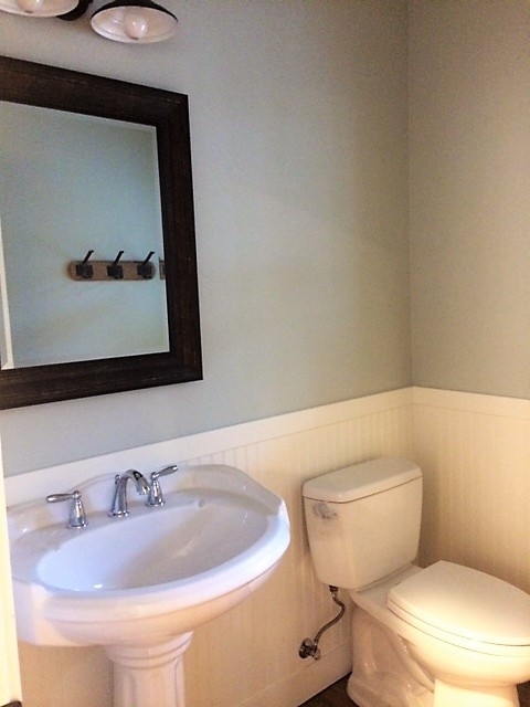 2507 Los Alisos South Fallbrook, CA 92028 - Photo 21 of 21 Guest Bath