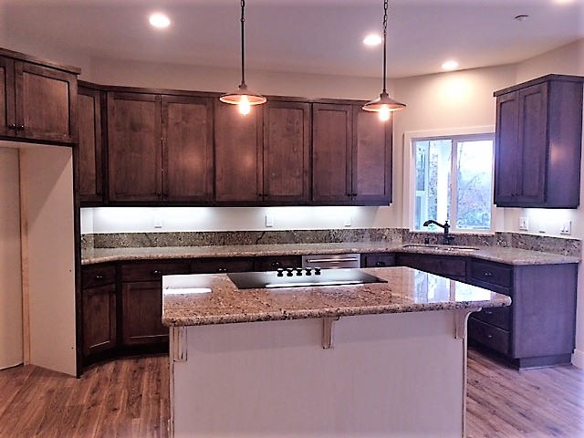 2507 Los Alisos South Fallbrook, CA 92028 - Photo 7 of 21 Lots of indirect and direct lighting