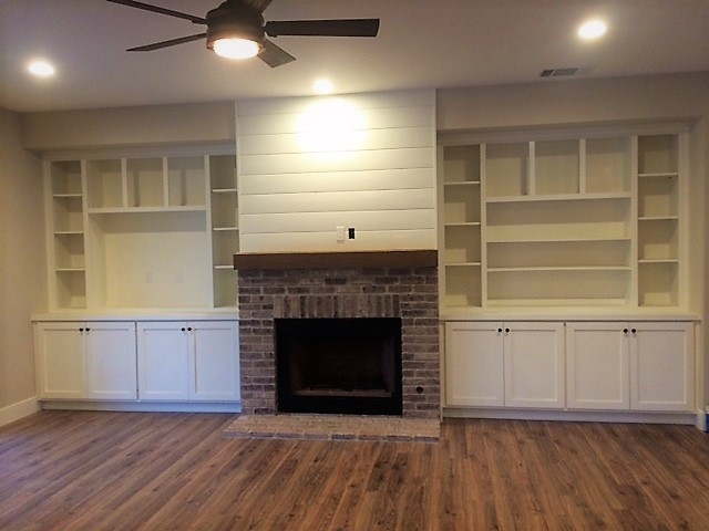 2507 Los Alisos South Fallbrook, CA 92028 - Photo 10 of 21 Open room concept.....Beautiful built-in cabinetry with over head speaker system.