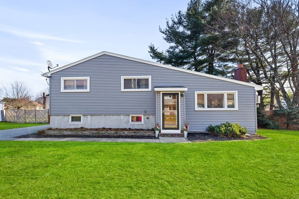 20 Mountain Road Burlington, MA 01803 - Photo 1 of 27 Gallery Image 1