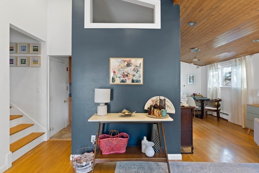 20 Mountain Road Burlington, MA 01803 - Photo 3 of 27 Gallery Image 3