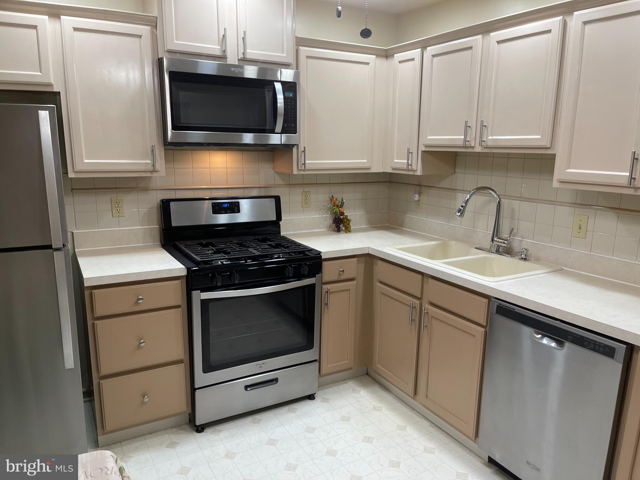 231 Hayes Mill Road Atco, NJ 08004 - Photo 2 of 35 Gallery Image 2