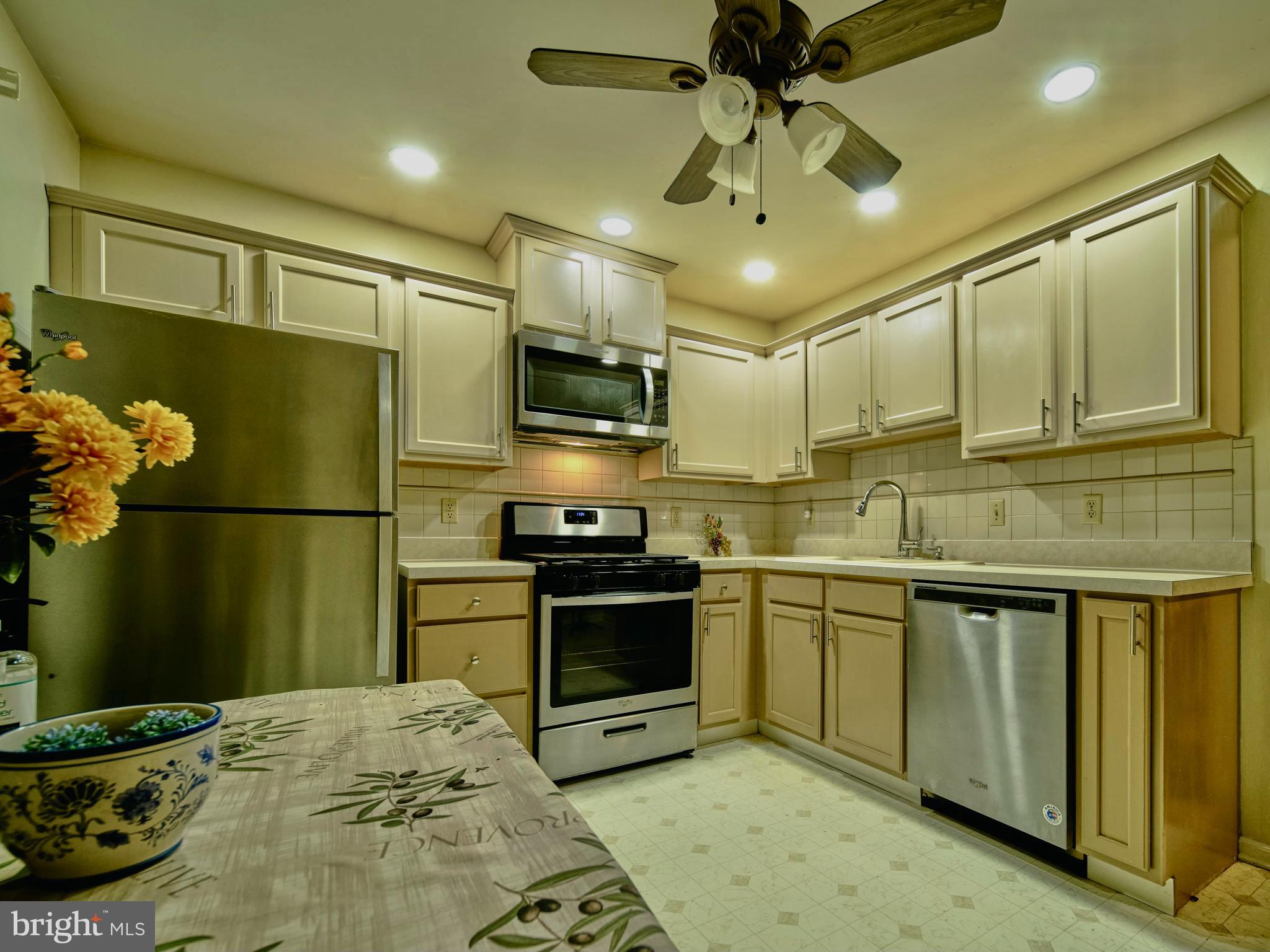 231 Hayes Mill Road Atco, NJ 08004 - Photo 8 of 35 Gallery Image 8