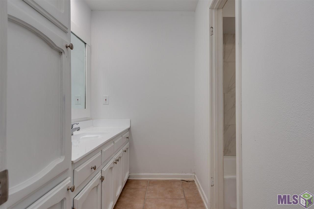 1903 Stonegate Court Baton Rouge, LA 70815 - Photo 9 of 35