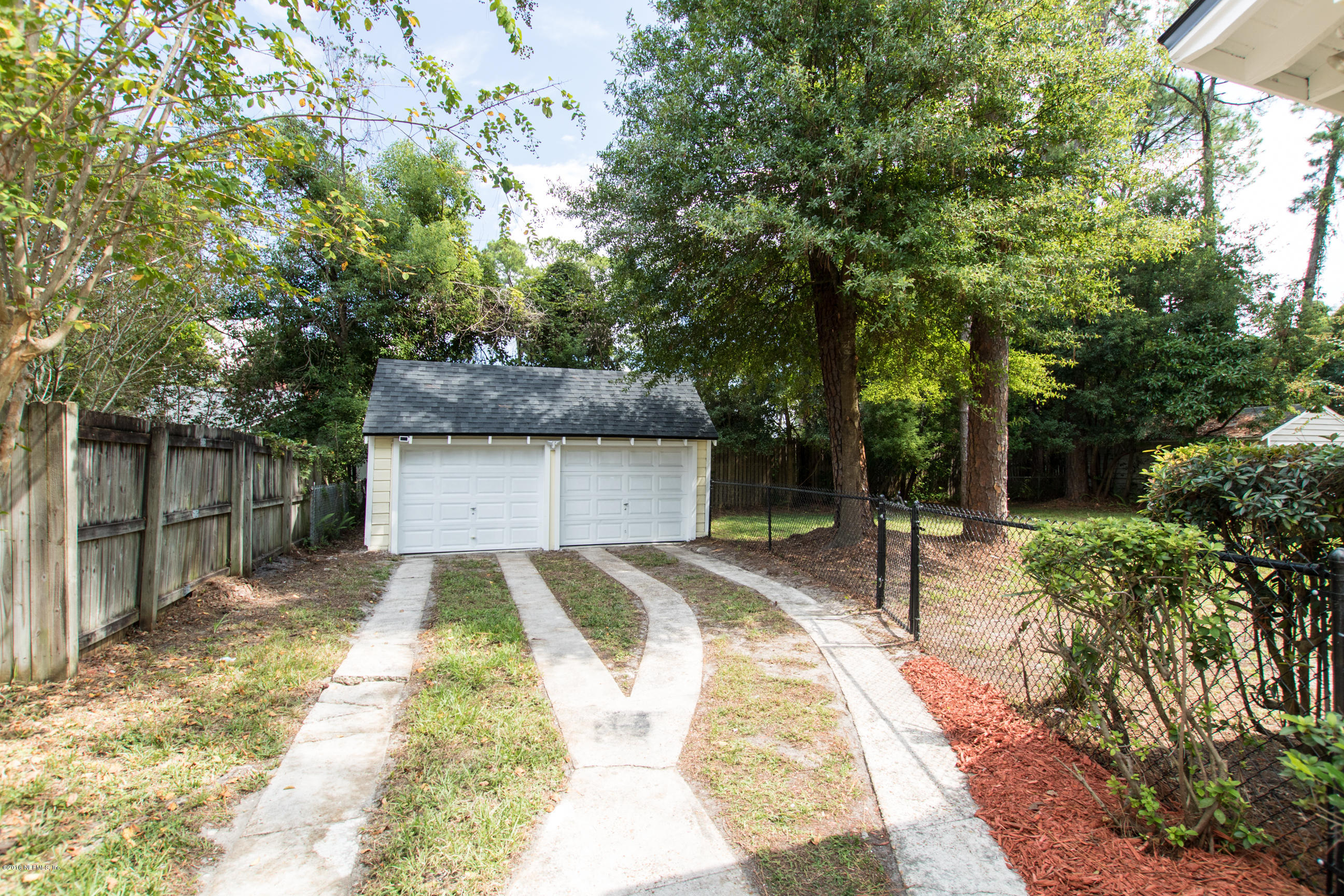 1455 Monticello Road Jacksonville, FL 32207 - Photo 21 of 25 Detached Garage