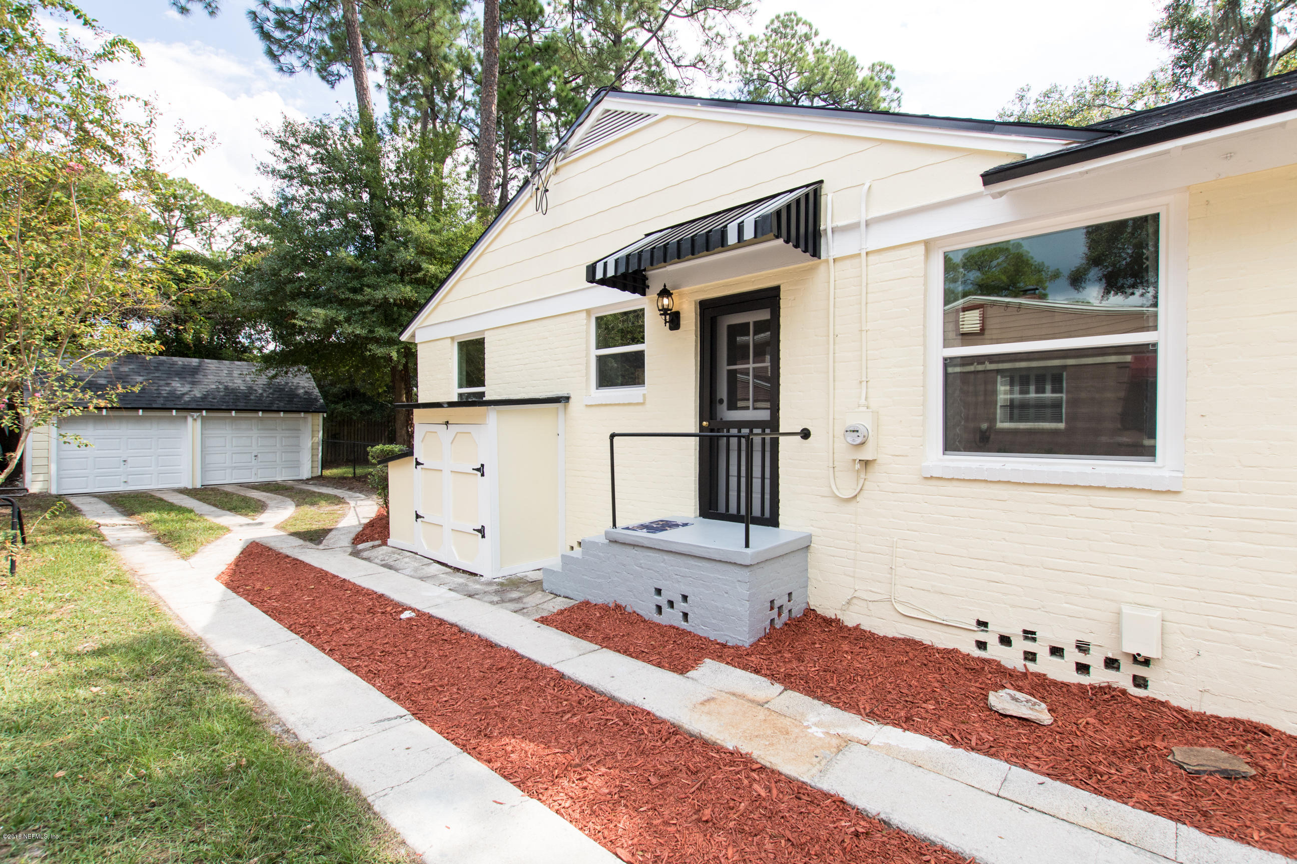 1455 Monticello Road Jacksonville, FL 32207 - Photo 22 of 25 Extra Driveway Parking