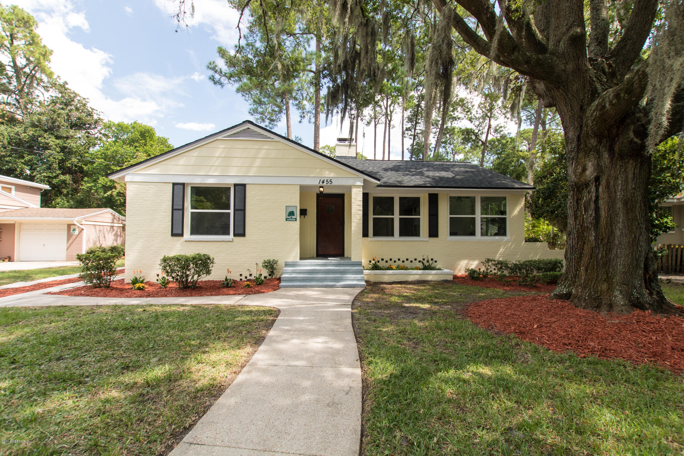 1455 Monticello Road Jacksonville, FL 32207 - Photo 3 of 25 Front View 3
