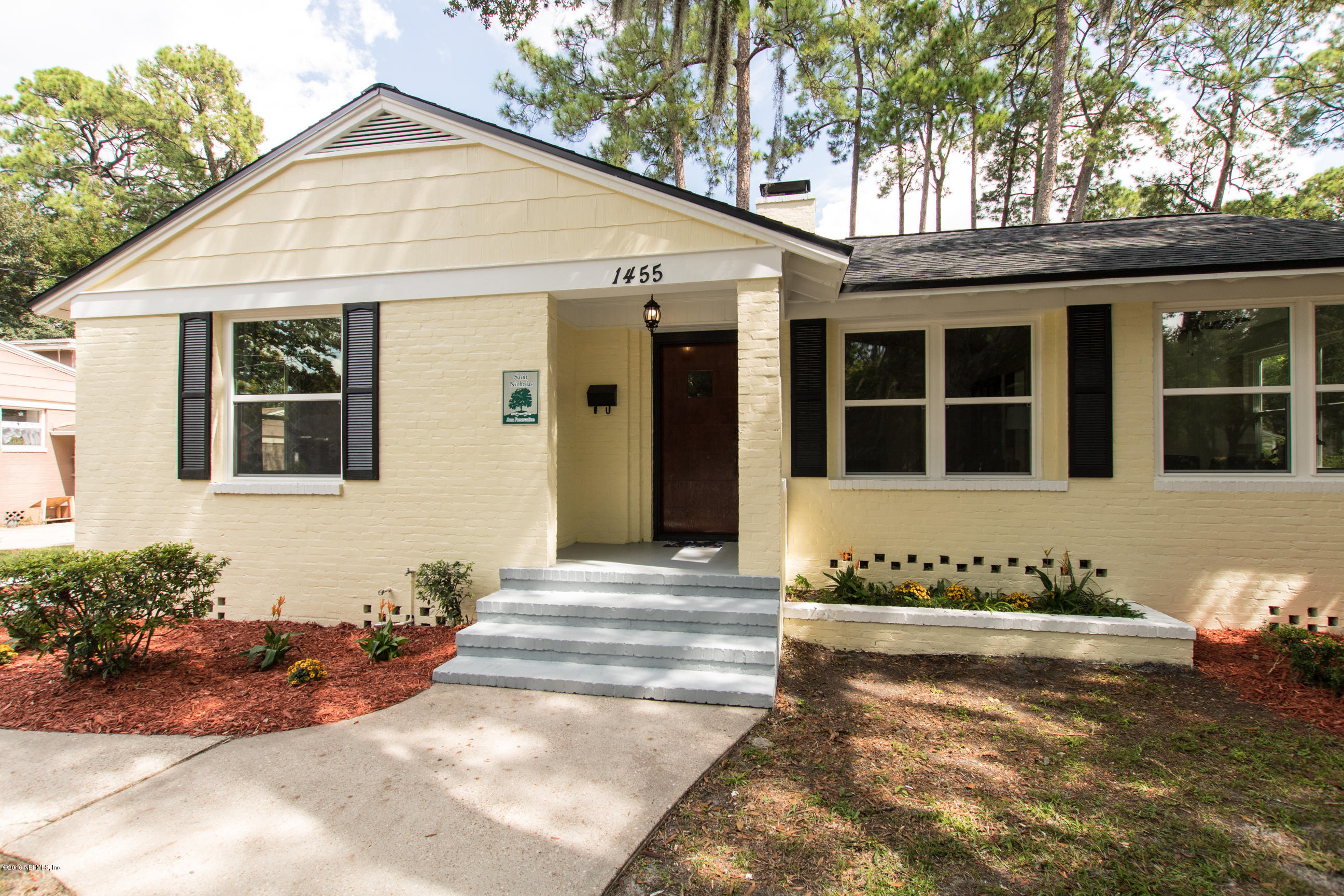 1455 Monticello Road Jacksonville, FL 32207 - Photo 5 of 25 Covered Front Entry