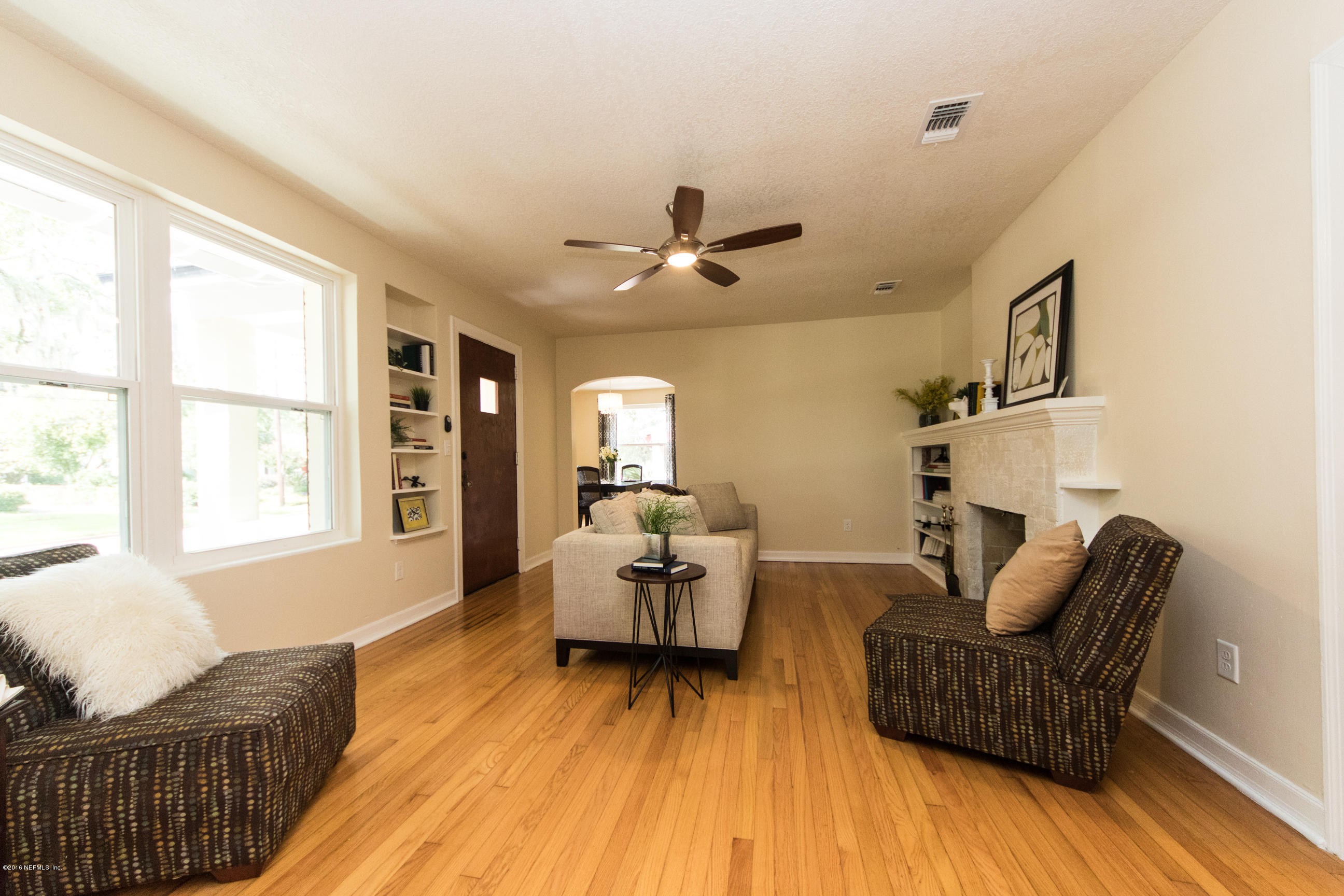 1455 Monticello Road Jacksonville, FL 32207 - Photo 9 of 25 Living 3rd View