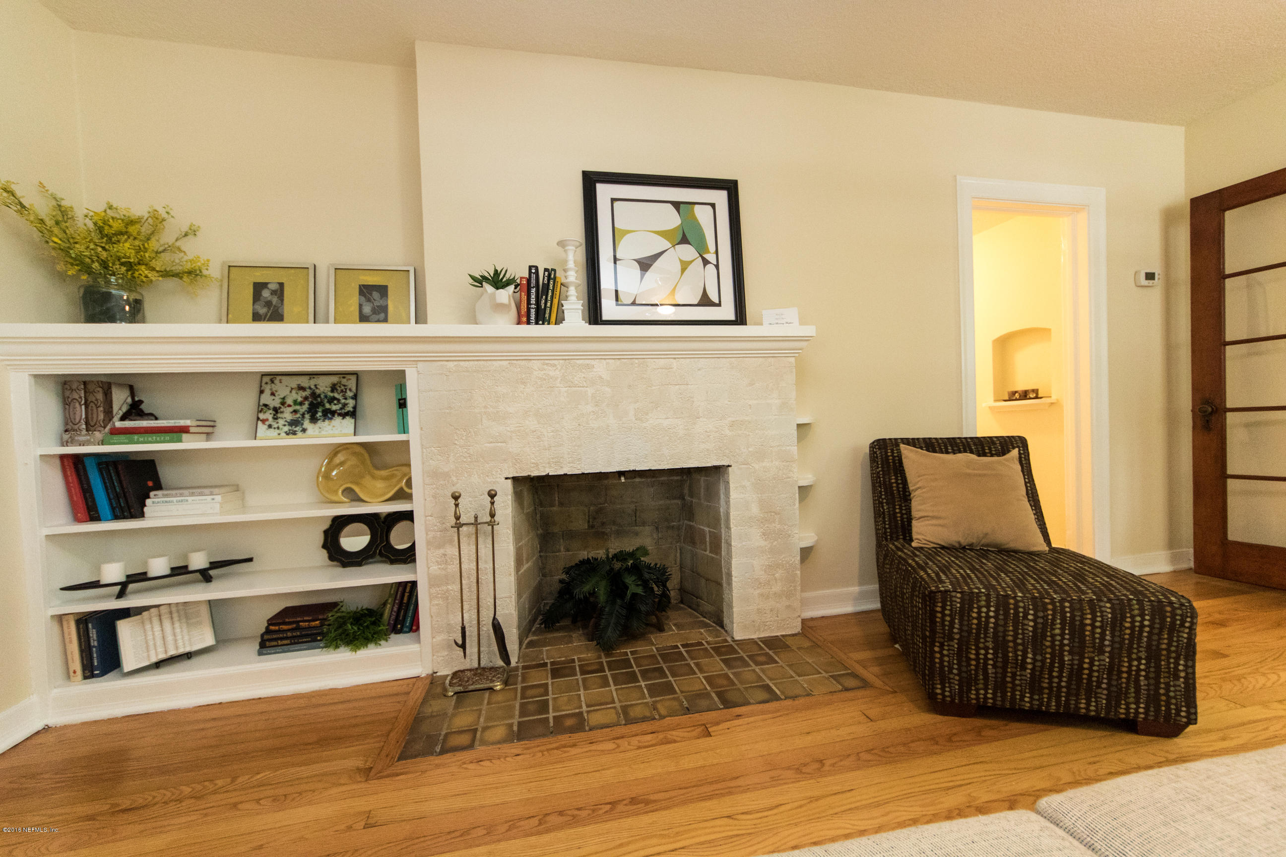 1455 Monticello Road Jacksonville, FL 32207 - Photo 10 of 25 Fireplace & Built-Ins
