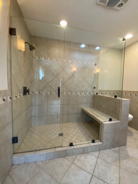11426 East Radisson Road Mount Vernon, IL 62864 - Photo 22 of 56 a bathroom with a shower and a bathtub