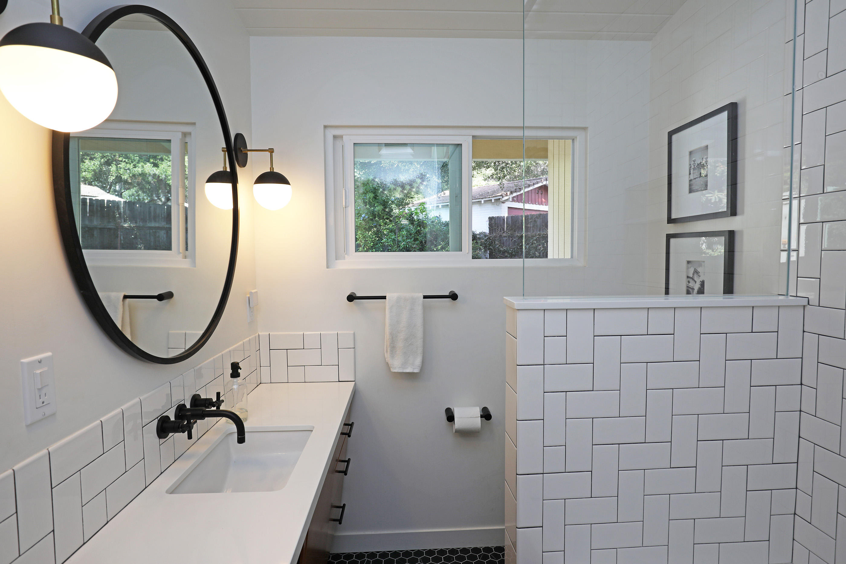 2696 Foothill Road Santa Barbara, CA 93105 - Photo 14 of 20 Hall Bathroom