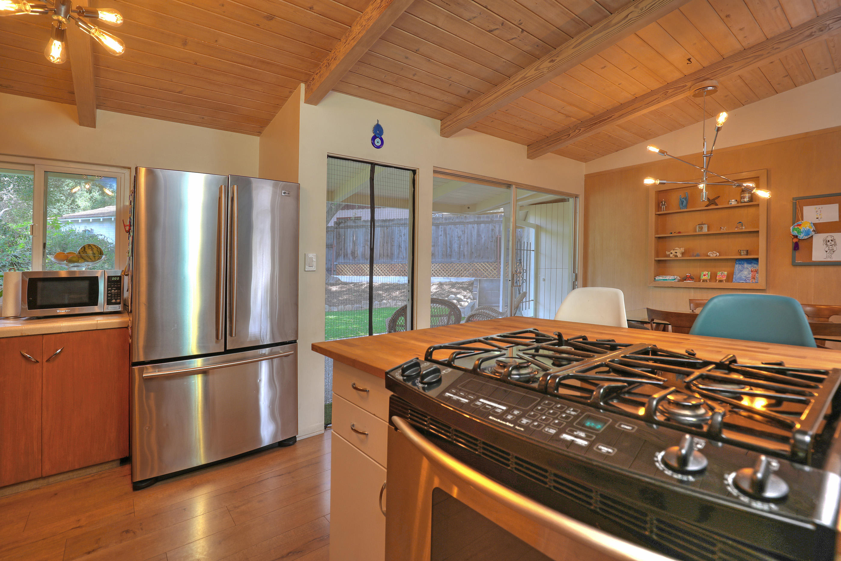 2696 Foothill Road Santa Barbara, CA 93105 - Photo 9 of 20 Kitchen 2