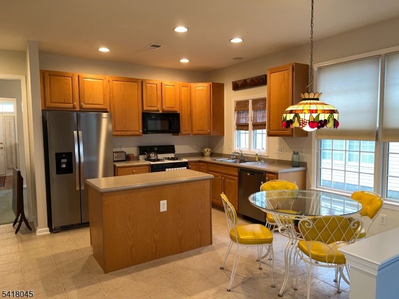 11 Stryker Road Somerset, NJ 08873 - Photo 7 of 18