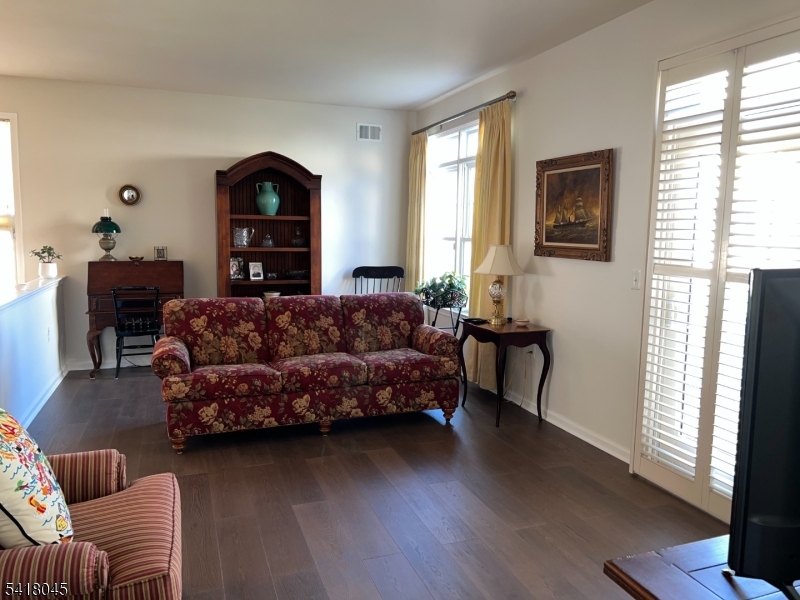 11 Stryker Road Somerset, NJ 08873 - Photo 10 of 18