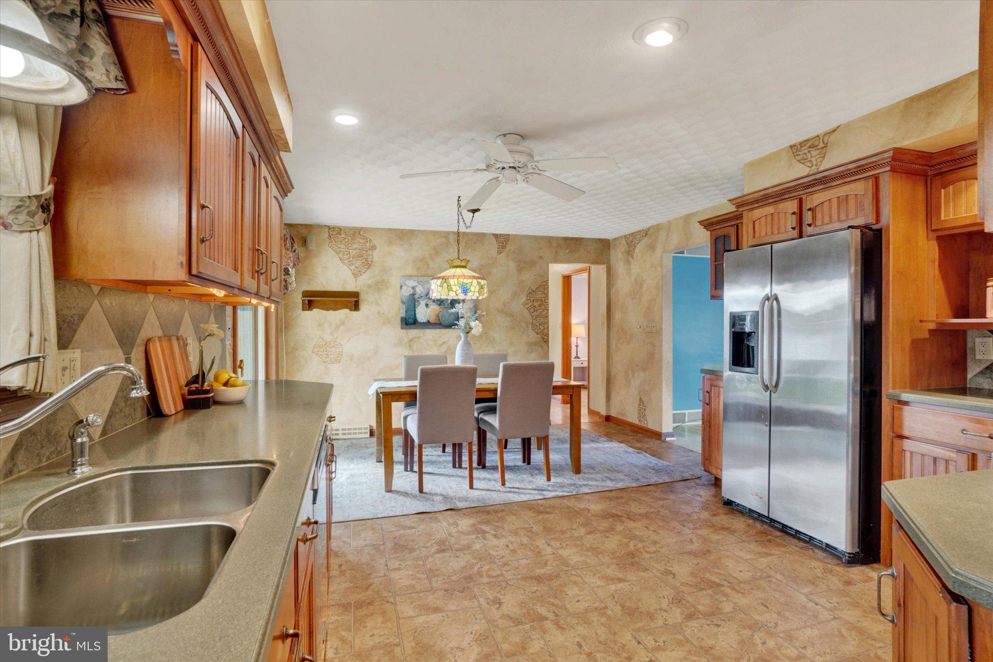2319 Redwood Road York, PA 17408 - Photo 12 of 26 Gallery Image 12