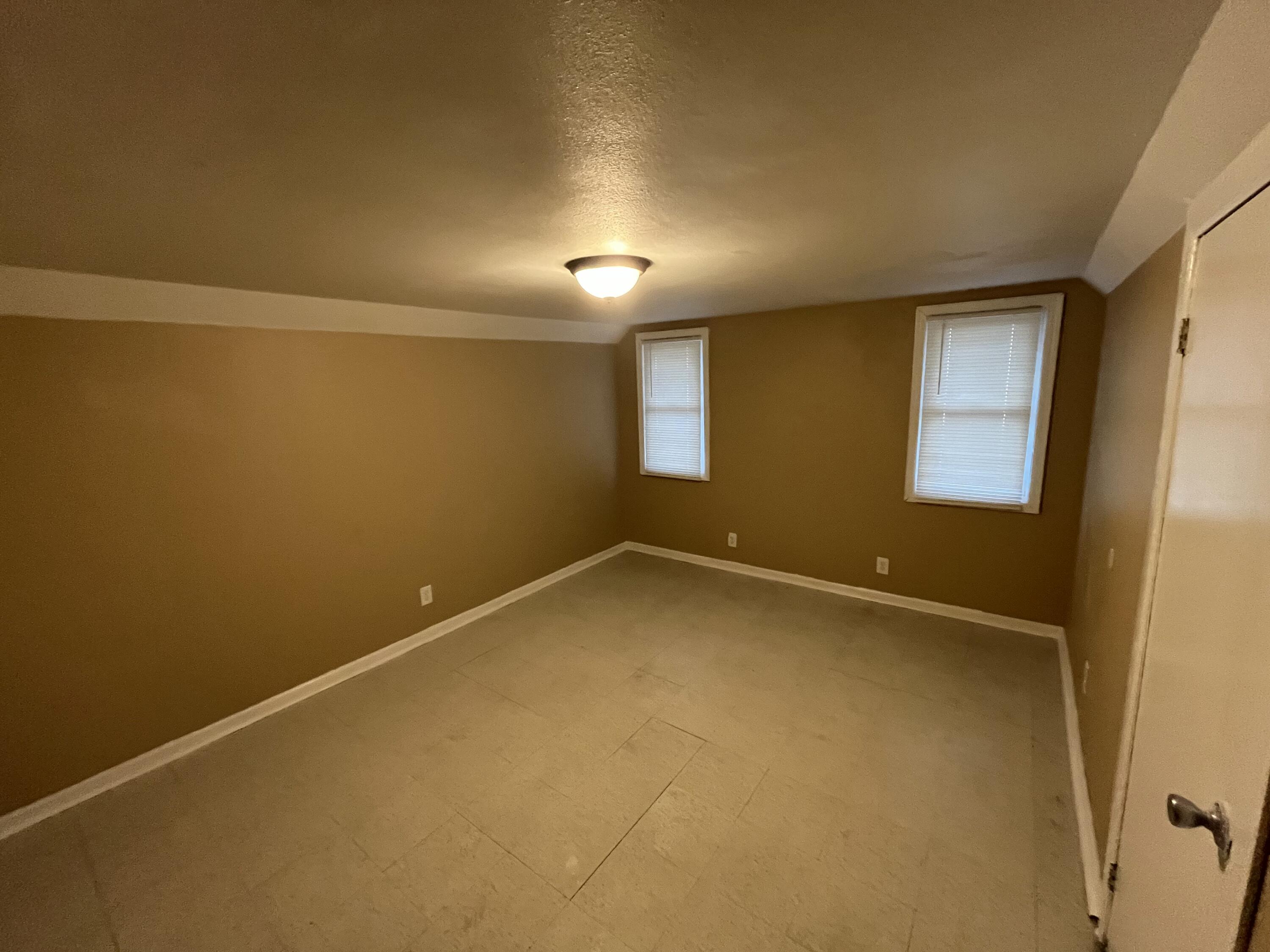 3854 North 19th Street Milwaukee, WI 53206 - Photo 32 of 37 Family Room