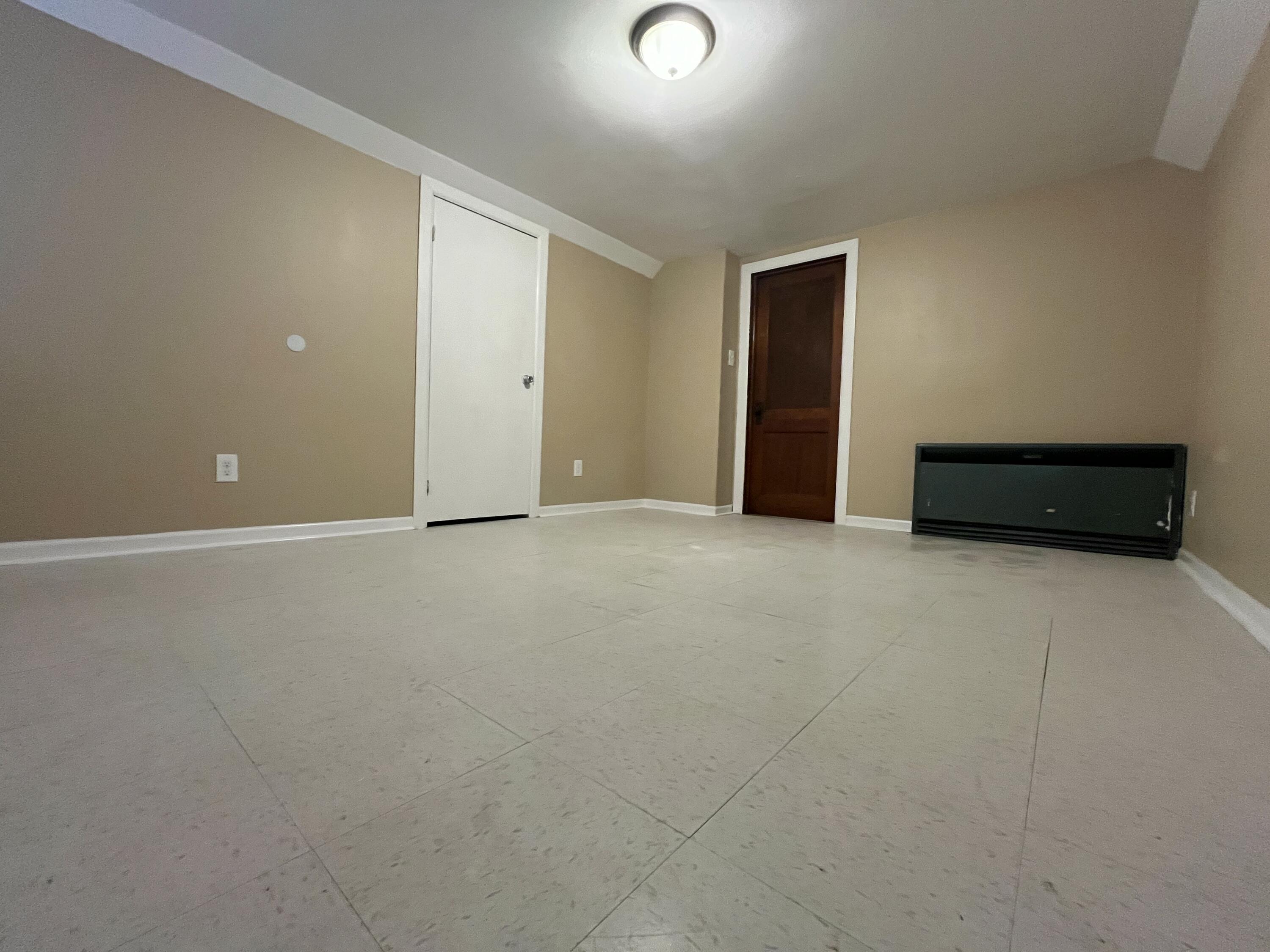 3854 North 19th Street Milwaukee, WI 53206 - Photo 33 of 37 Family Room