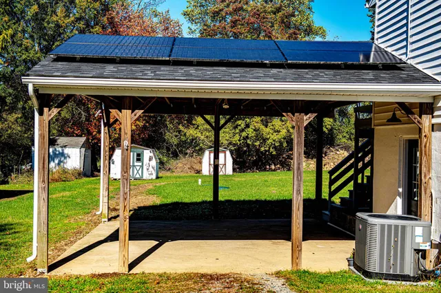 a view of yard with tree s