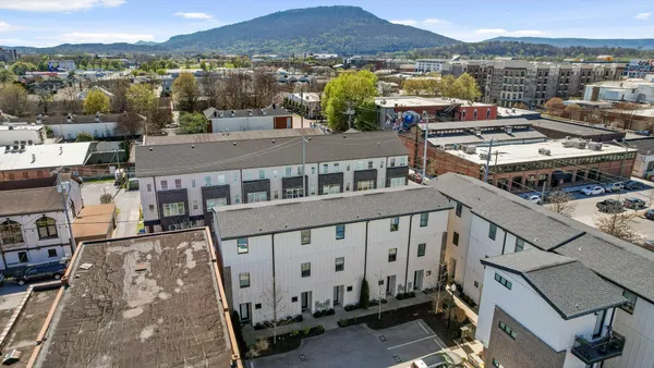 $349,900 | 209 West 16th Street, Chattanooga, TN 37408