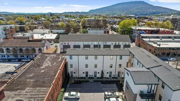 $349,900 | 209 West 16th Street, Chattanooga, TN 37408