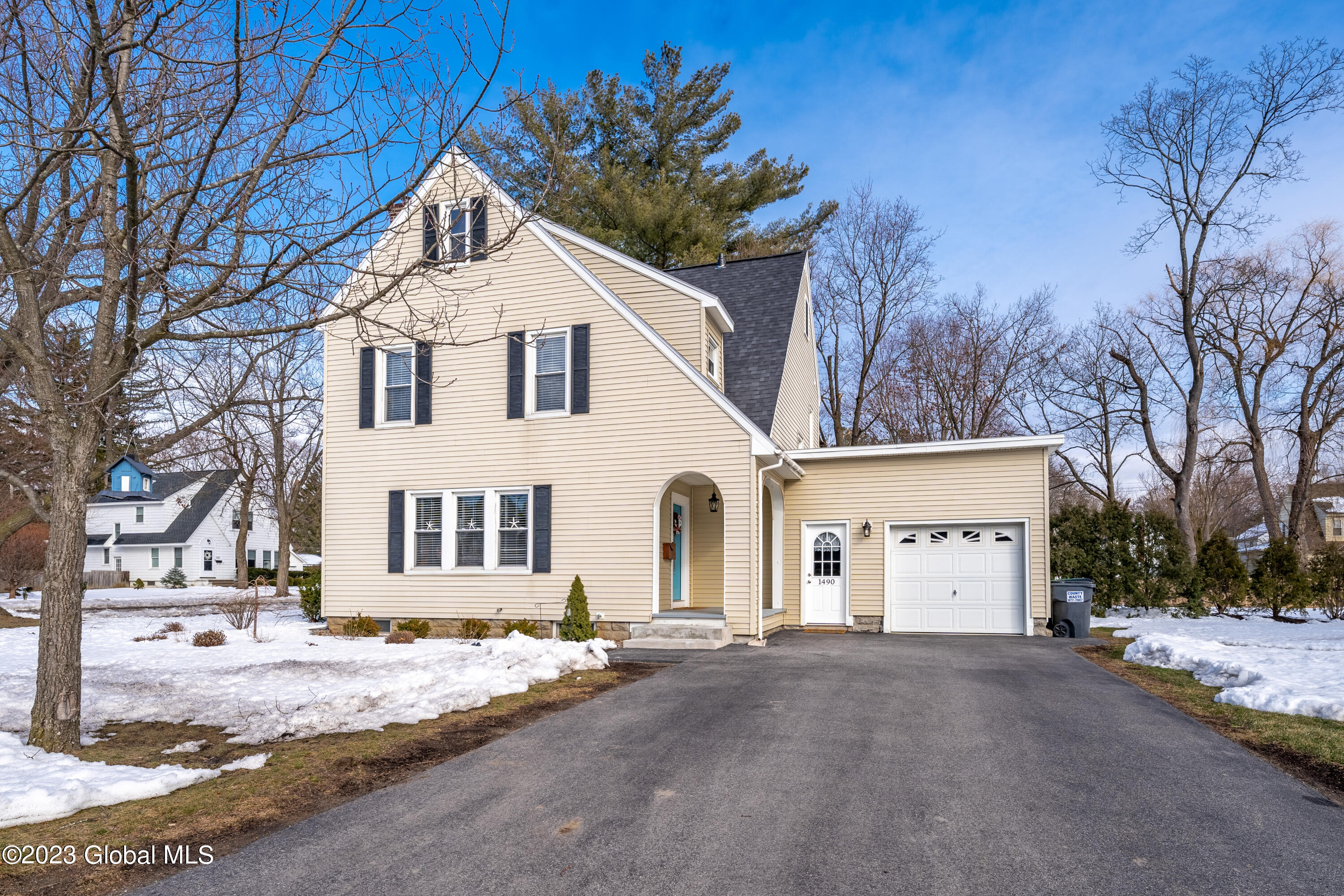 1490 Myron Street, Niskayuna, NY 12309 Compass