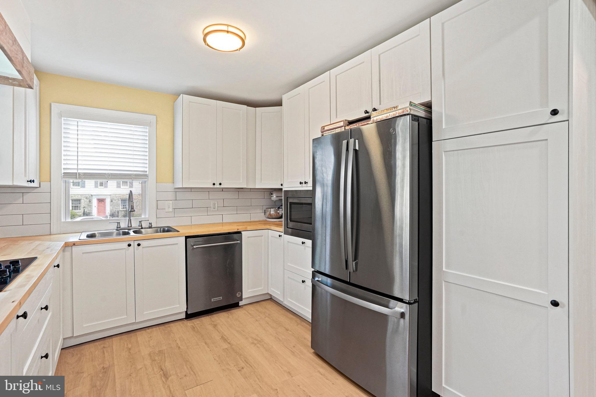 10146 Sutherland Road Silver Spring, MD 20901 - Photo 14 of 43 kitchen