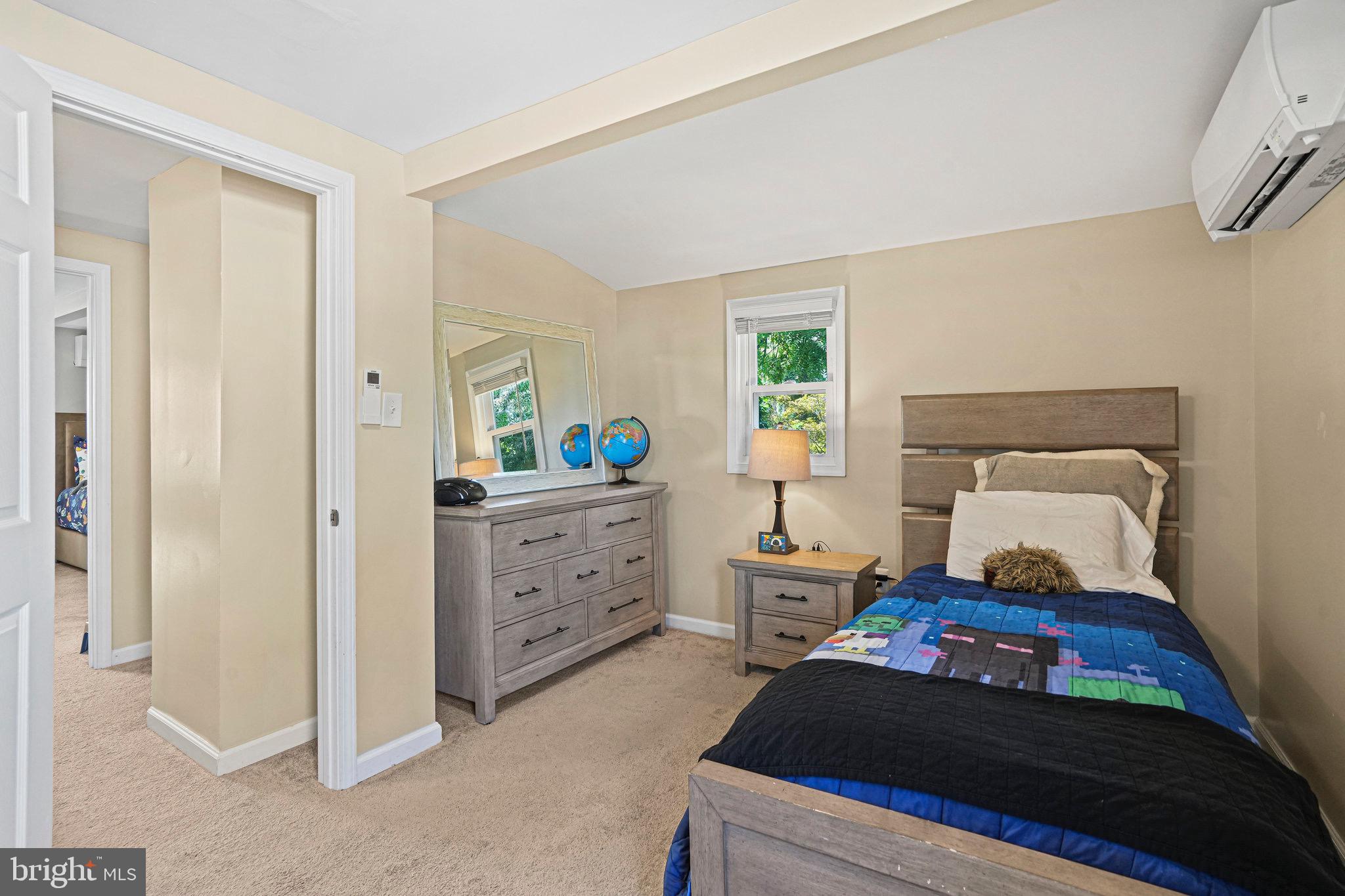 10146 Sutherland Road Silver Spring, MD 20901 - Photo 21 of 43 upper level bedroom 1