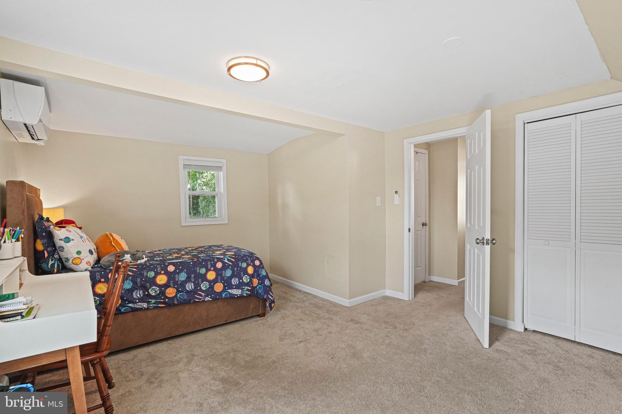 10146 Sutherland Road Silver Spring, MD 20901 - Photo 25 of 43 upper level bedroom 2