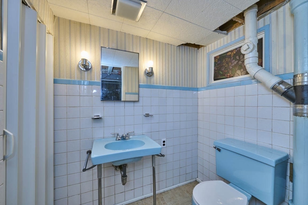 12 Shore Road Waltham, MA 02451 - Photo 16 of 22 Gallery Image 16