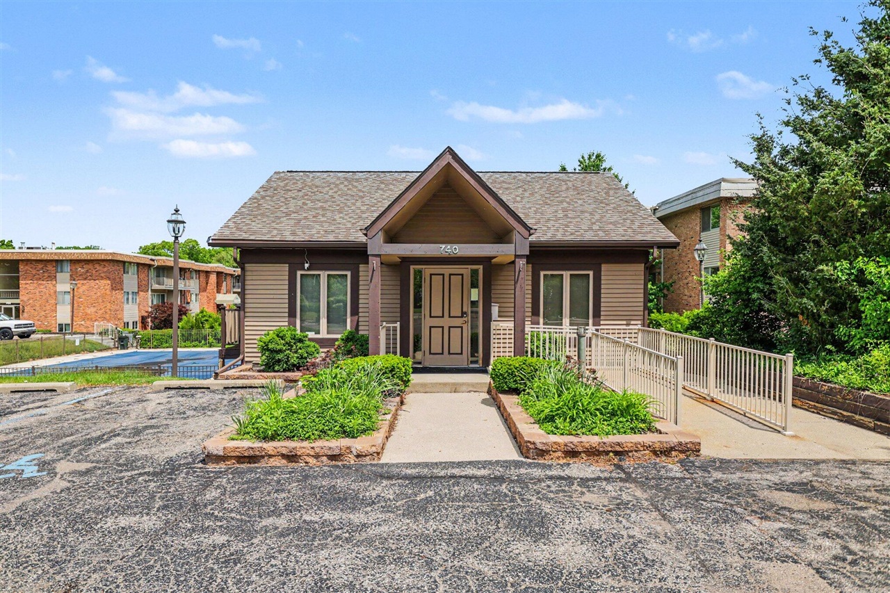 734 West Kilgore Road, Unit 303 Kalamazoo, MI 49008 - Photo 24 of 34