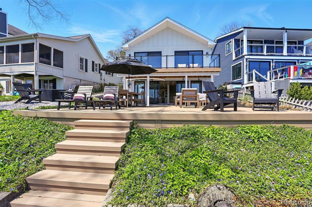 807 Pine Tree Road West Lake Orion, MI 48362 - Photo 2 of 40 Gallery Image 2