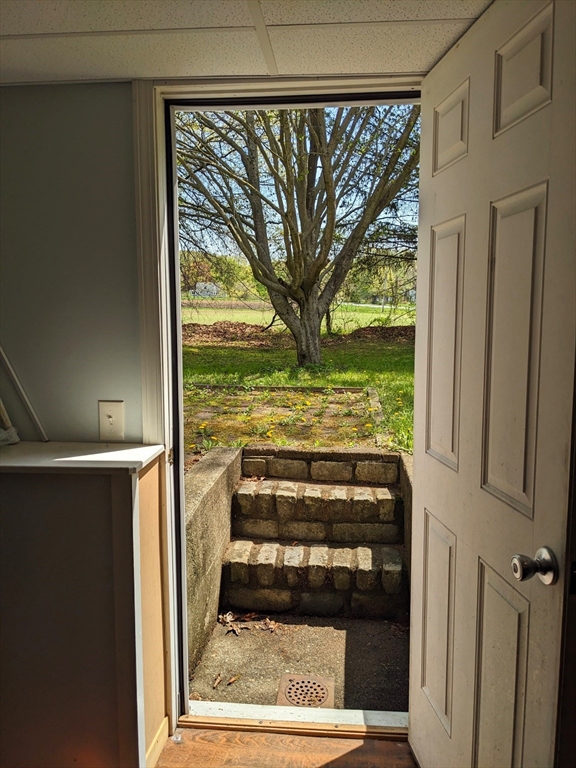 62 Breckenridge Road Hadley, MA 01035 - Photo 4 of 17 Gallery Image 4