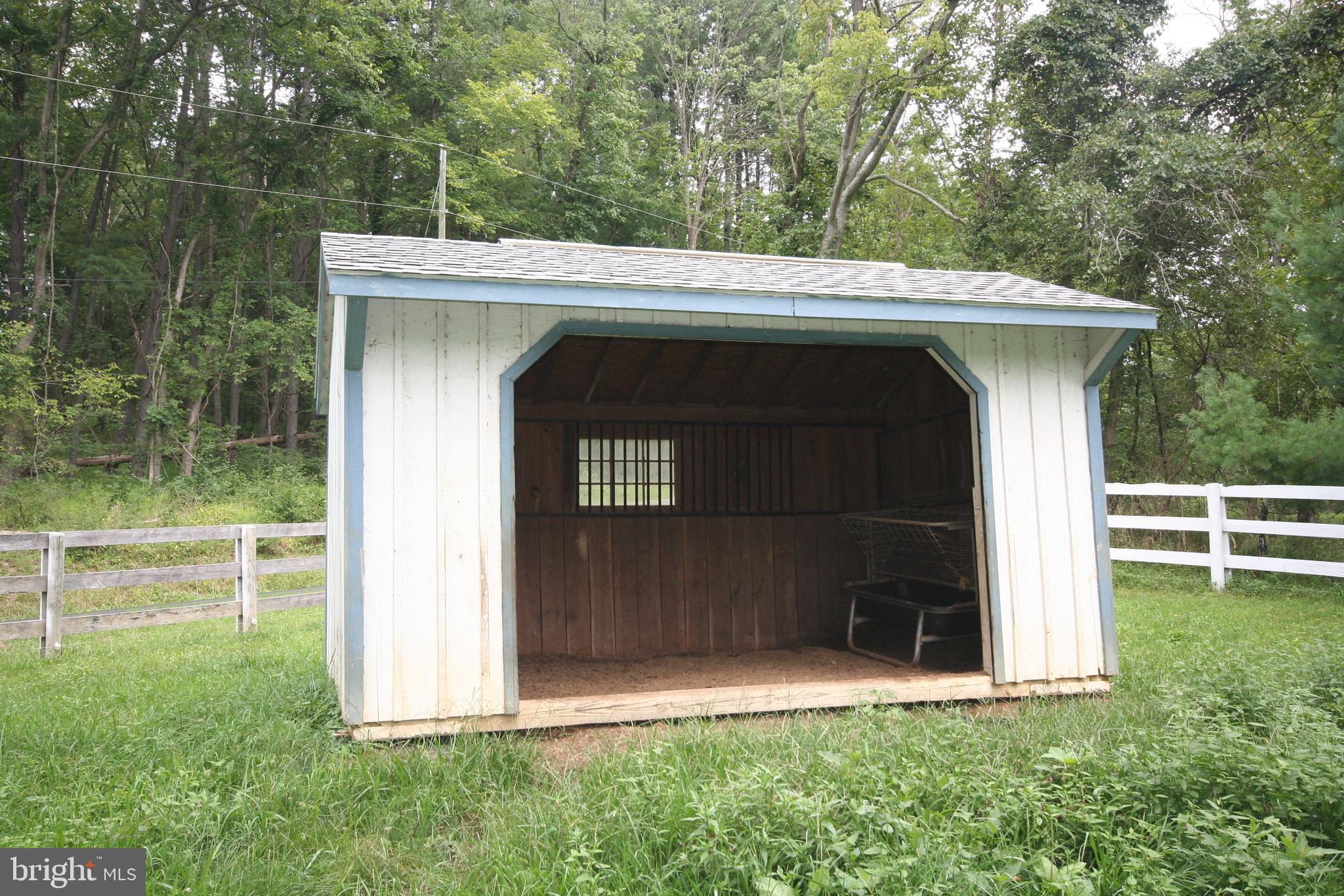 8199 Peters Road Frederick, MD 21704 - Photo 22 of 24 Run-in on property