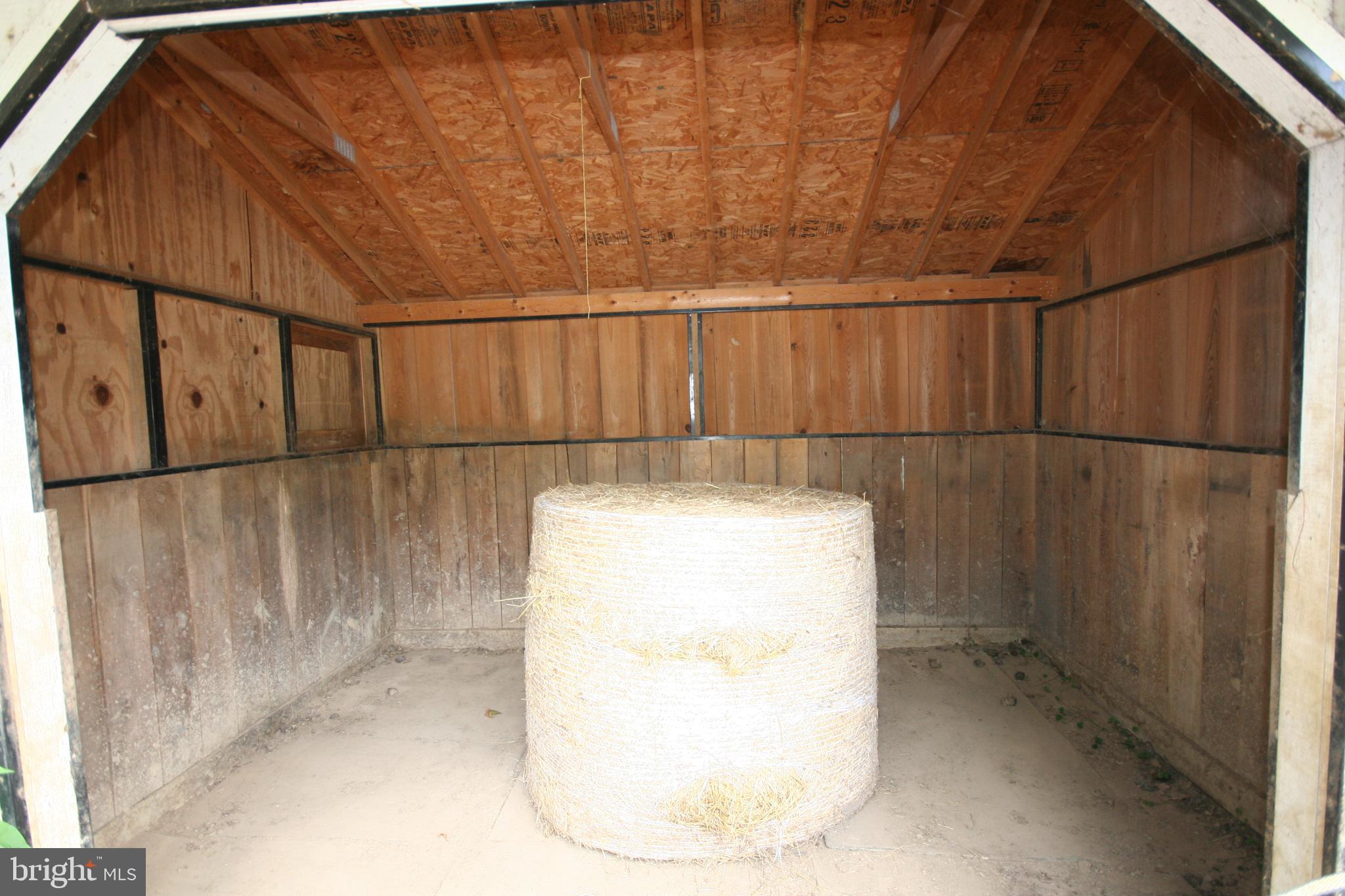 8199 Peters Road Frederick, MD 21704 - Photo 23 of 24 Inside of run-in