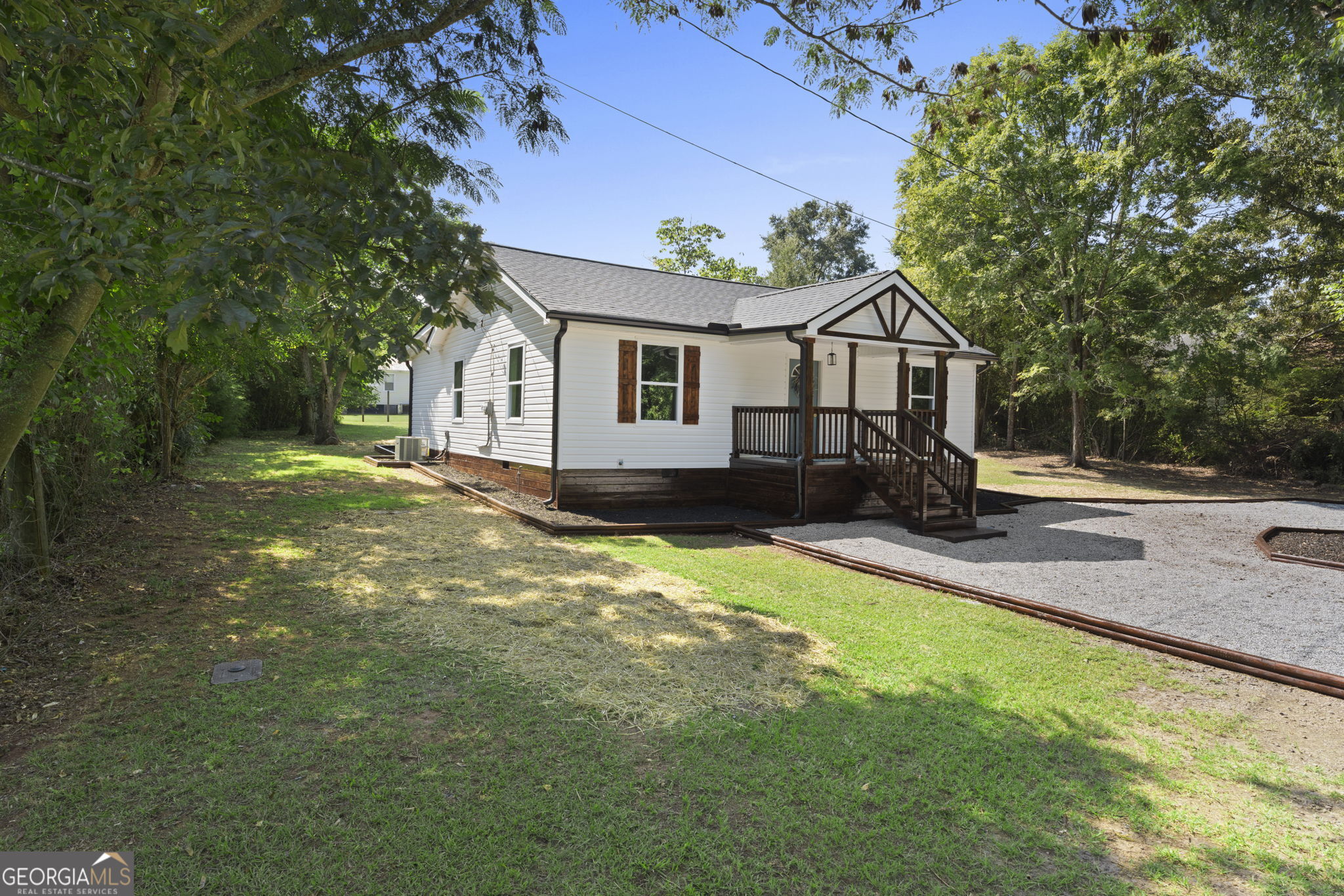 92 Circle Street Forsyth, GA 31029 - Photo 4 of 34 Gallery Image 4