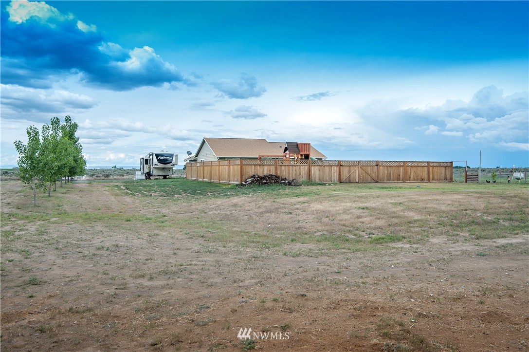 19691 Southwest 2.6 Road Quincy, WA 98848 - Photo 19 of 23 Gallery Image 19